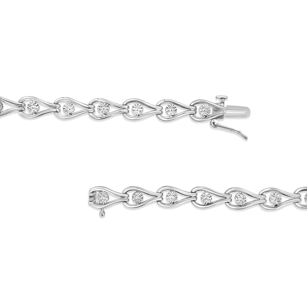 1/10 CTW Diamond Pear & Bezel Link Bracelet in 925 Sterling Silver (I–J Color, I3 Clarity)