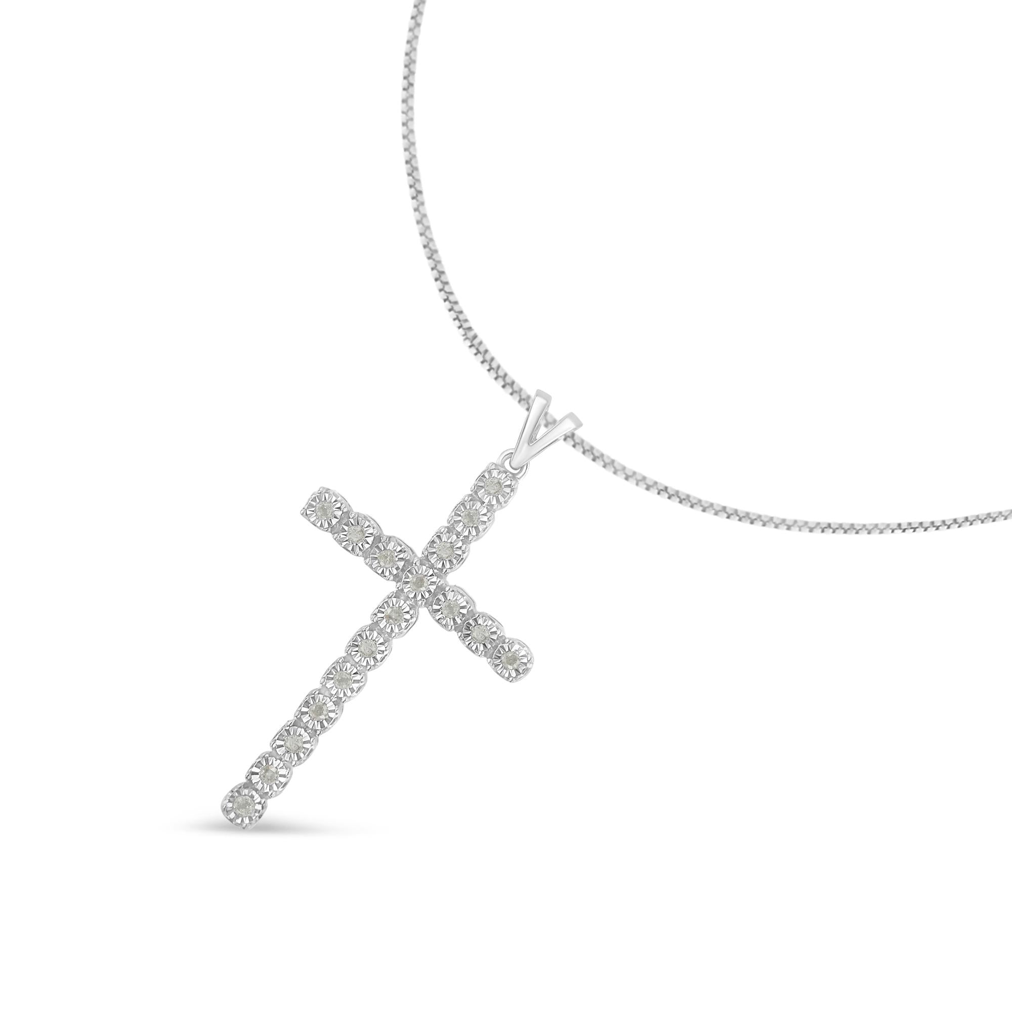 0.25 CTW Diamond Cross Unisex Pendant Necklace in 925 Sterling Silver (I–J Color, I3 Clarity)