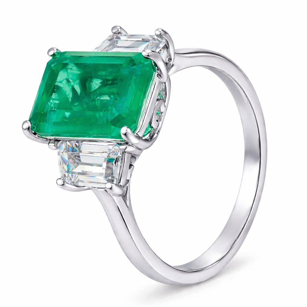 925 Sterling Silver Emerald-Cut Green Emerald Ring with Clear CZ Accents – 4g